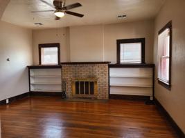 featured image of 1137 E Elm St