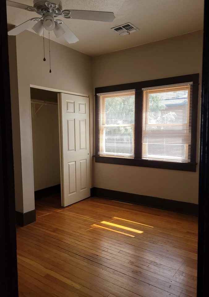 1137 E. Elm St. - Photo 6 of 26