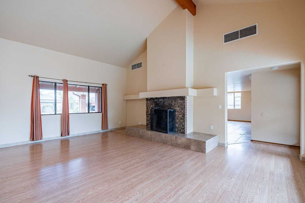 2240 E. Mitchell St. - Photo 3 of 50