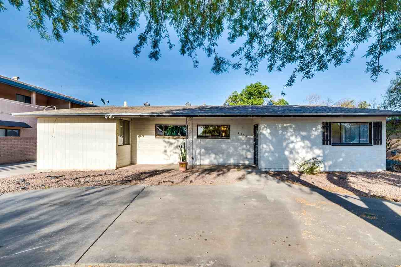 2940 N. Cherry Ave. - Photo 2 of 27