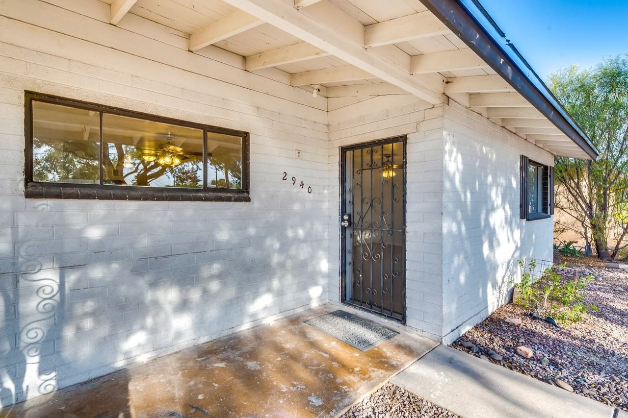 2940 N. Cherry Ave. - Photo 3 of 27