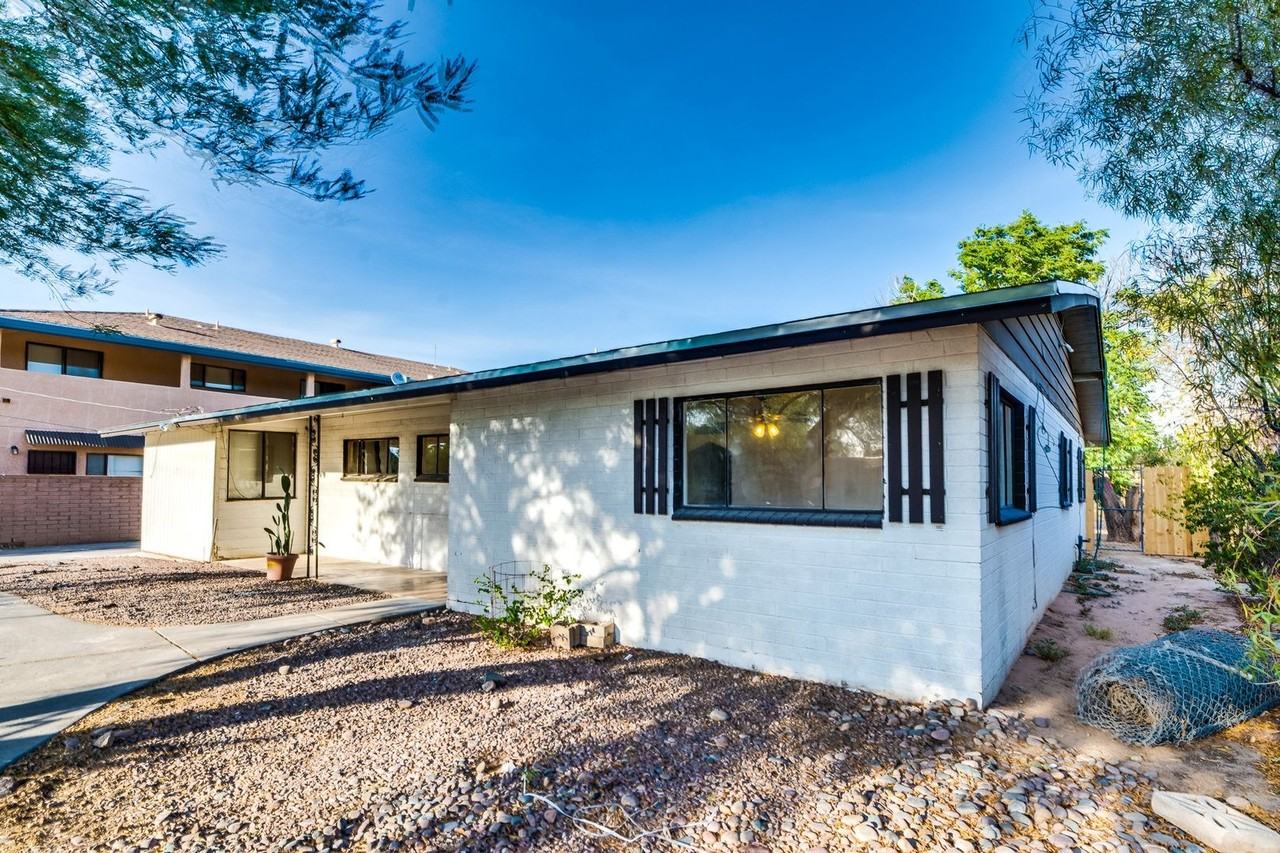 2940 N. Cherry Ave. - Photo 4 of 27