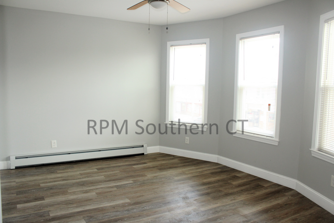 793 Madison Ave - Photo 6 of 11