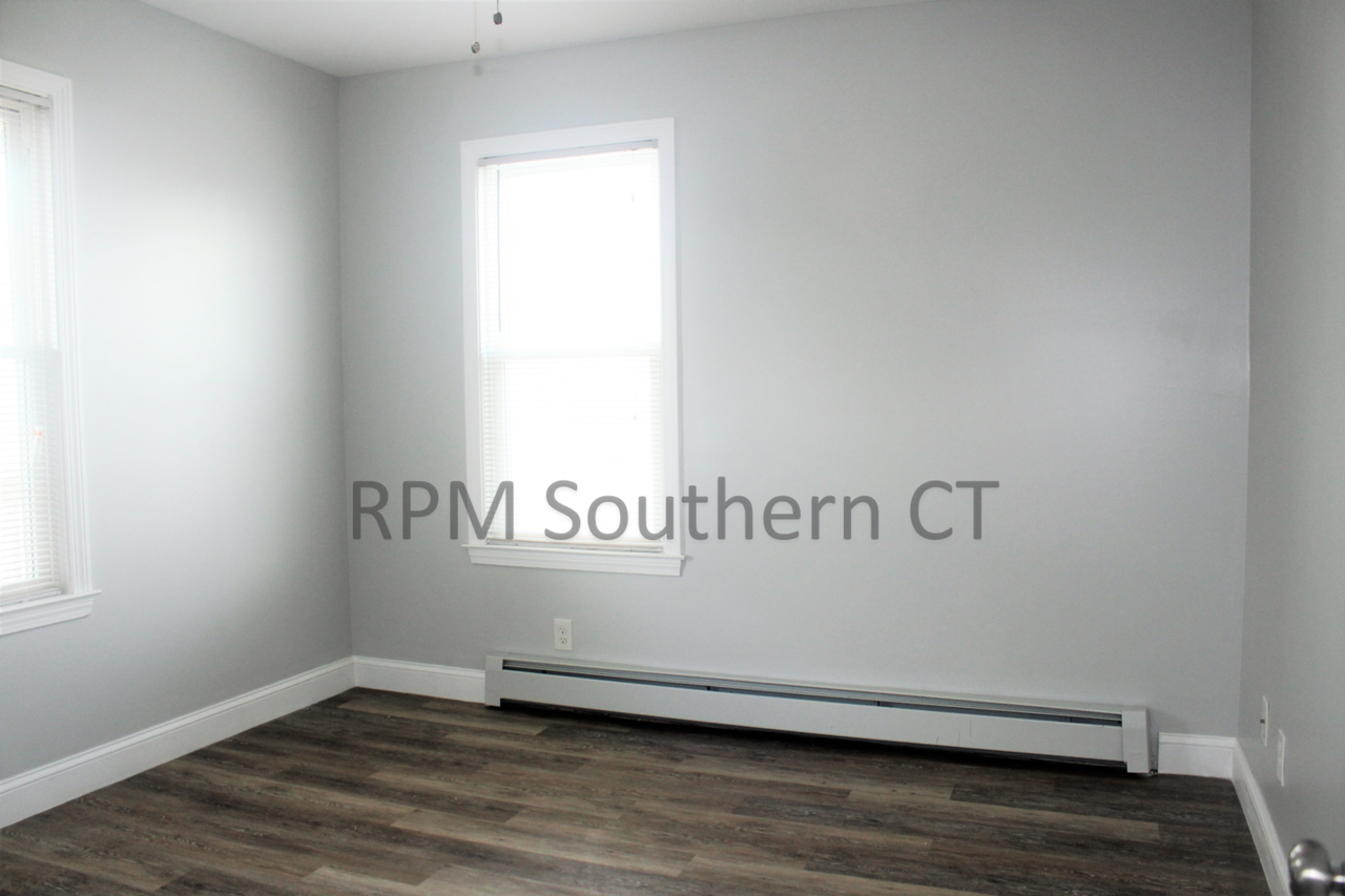 793 Madison Ave - Photo 7 of 11
