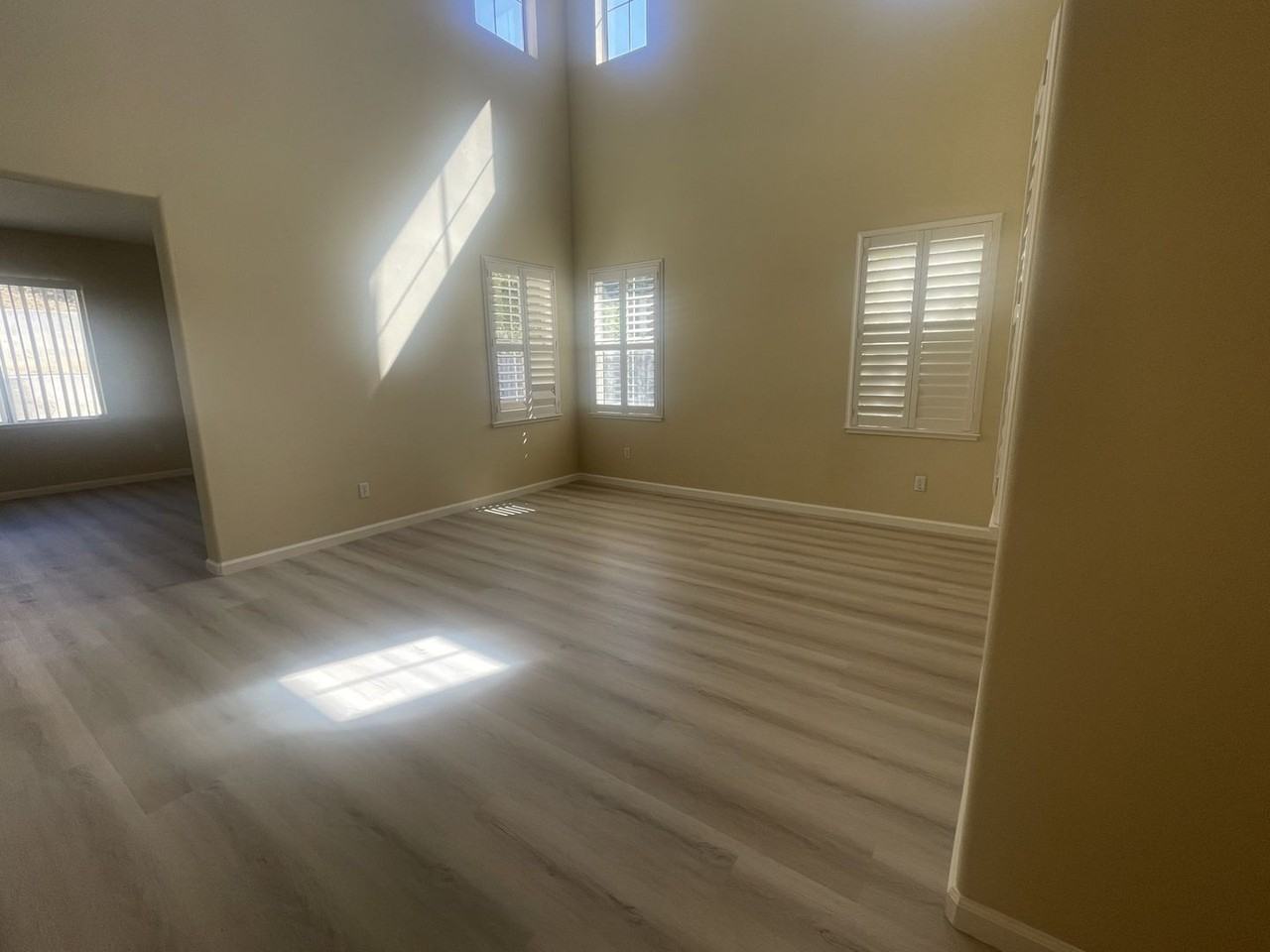 2012 Bennington Dr - Photo 3 of 22