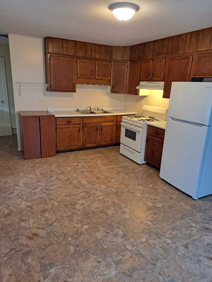 1120 Bethany Ln - Photo 2 of 7