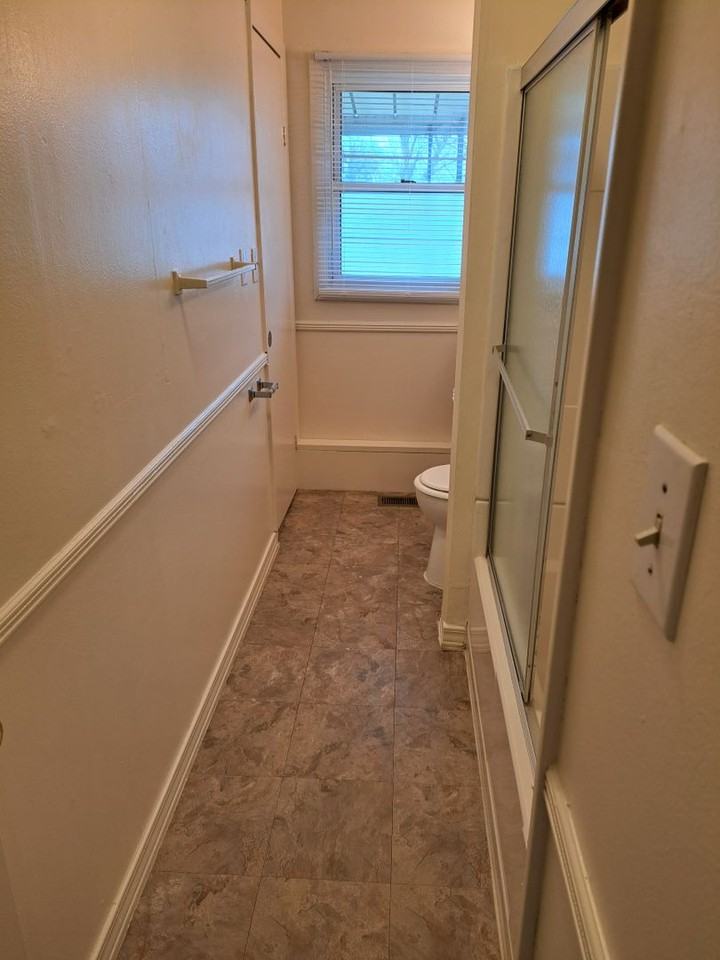 1120 Bethany Ln - Photo 3 of 7