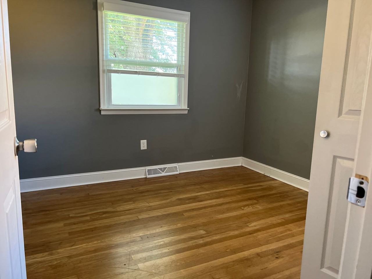 521 Clifton Rd - Photo 6 of 13
