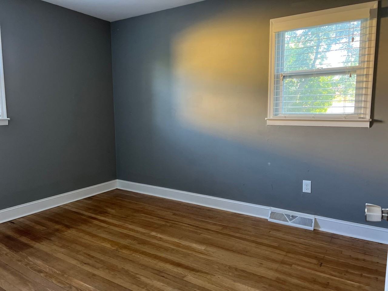 521 Clifton Rd - Photo 7 of 13