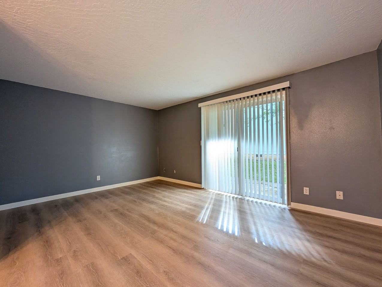 1615 Oak Patch Rd - Photo 3 of 26