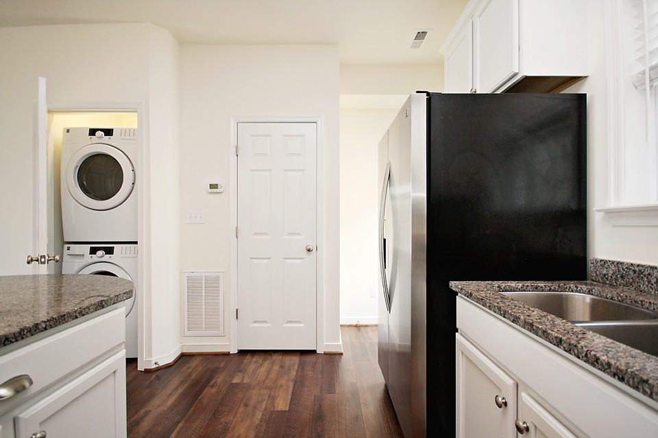 609 Mornington Ln - Photo 4 of 18