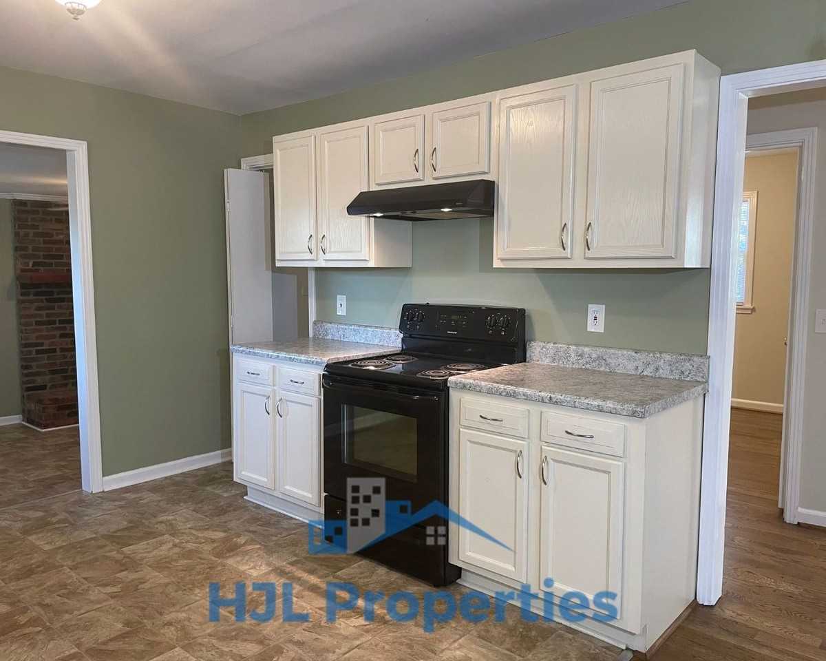 106 Graeme Dr - Photo 4 of 12