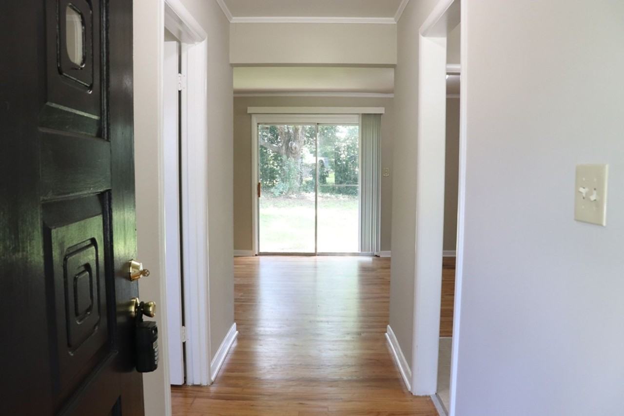 939 Green Ridge Ct - Photo 6 of 40