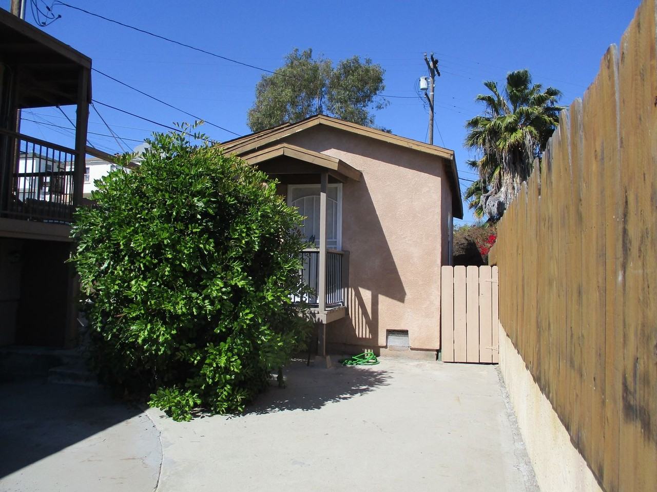 2762 Market St - Photo 2 of 14