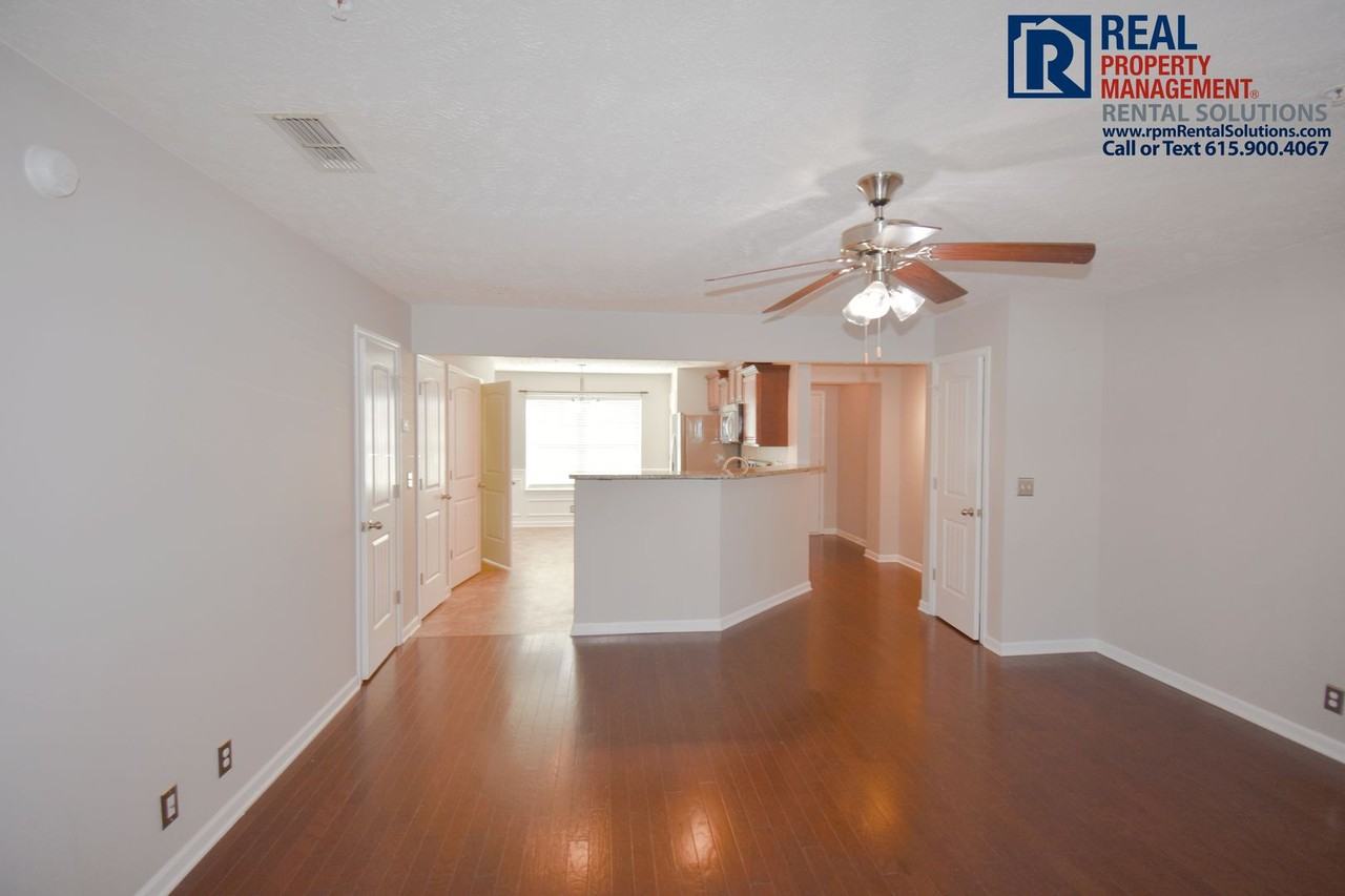 2032 Debonair Ln - Photo 5 of 20