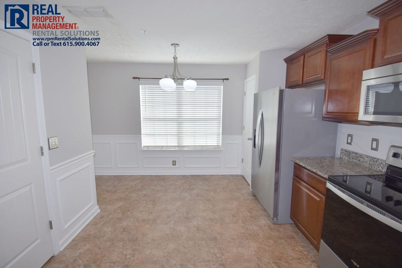 2032 Debonair Ln - Photo 6 of 20