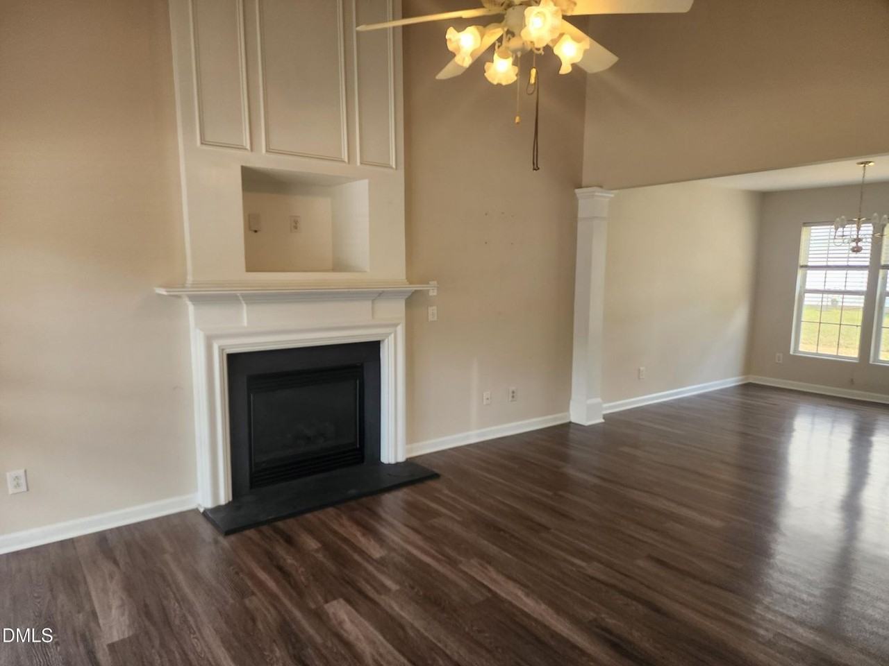 4820 Loganshire Ln - Photo 3 of 17