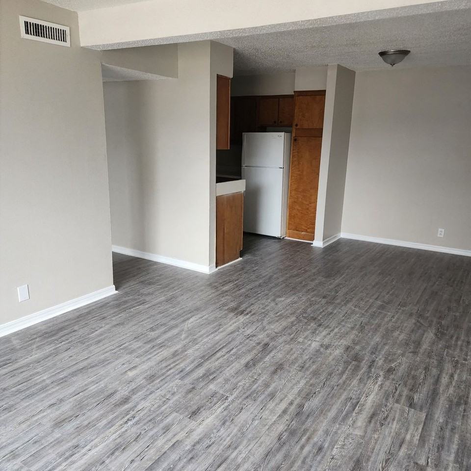 Westgate Apartments - Photo 4 of 9