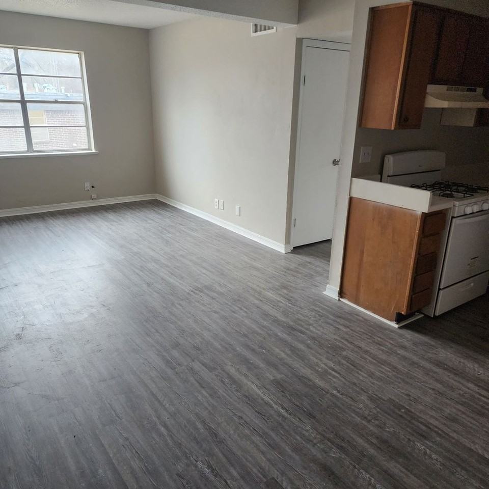 Westgate Apartments - Photo 5 of 9