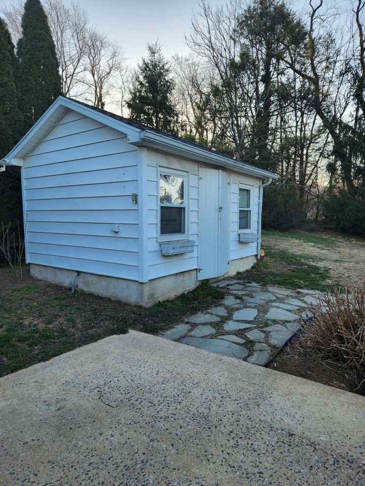 344 Woodland View Dr - Photo 4 of 19