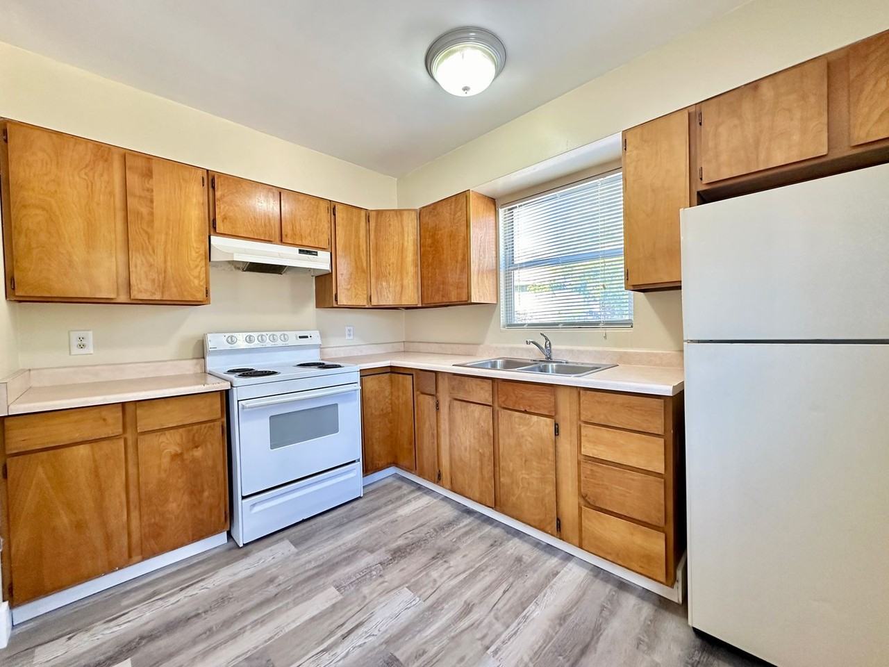 1501 9th St - Photo 5 of 14