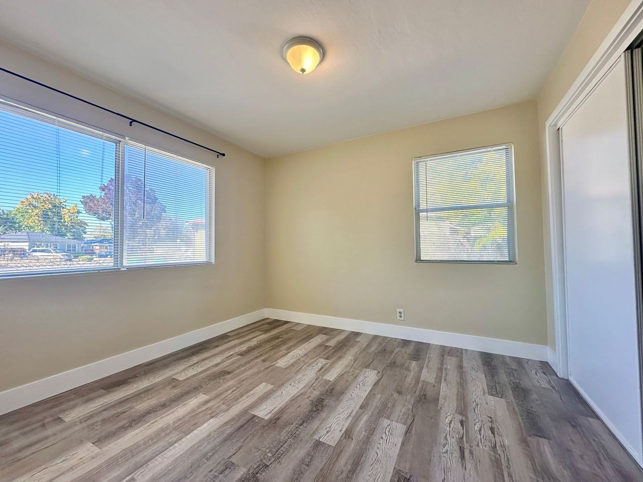 1501 9th St - Photo 7 of 14