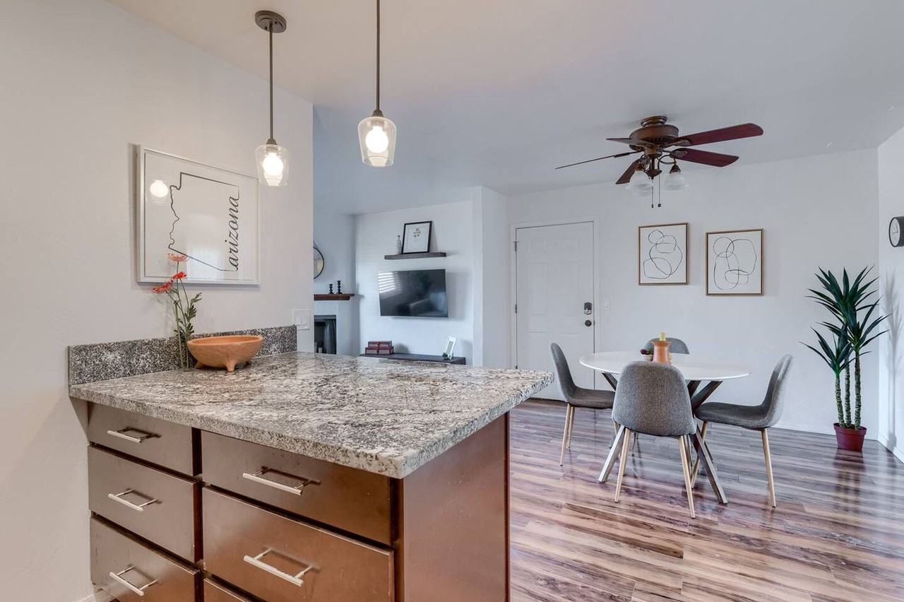 2201 N. Los Altos Ave. - Photo 7 of 25