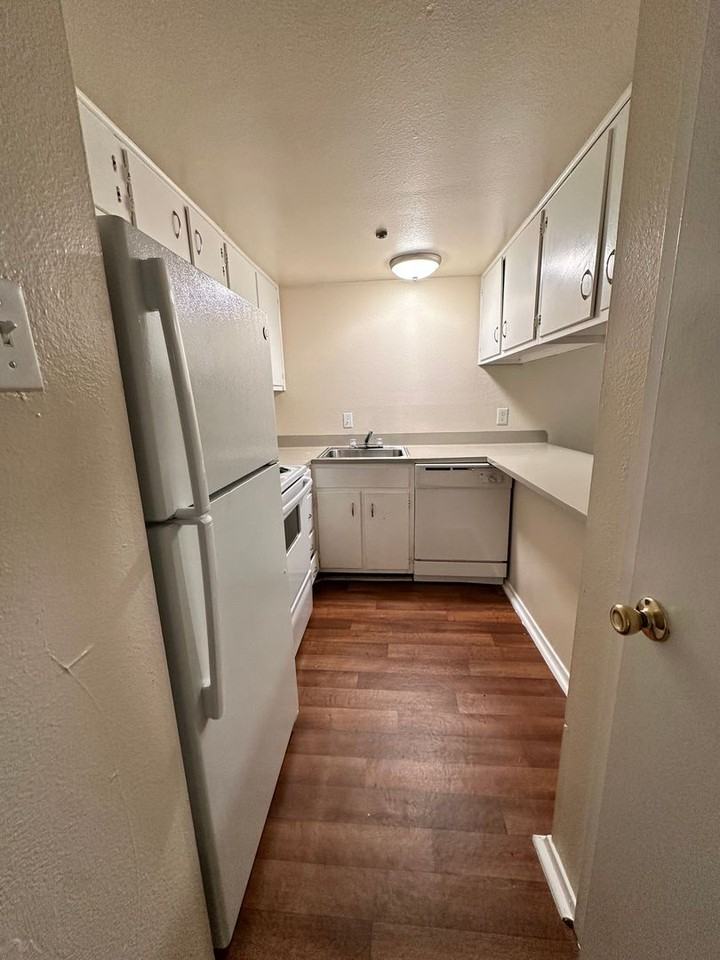 9895 Florida Blvd #307 - Photo 3 of 7