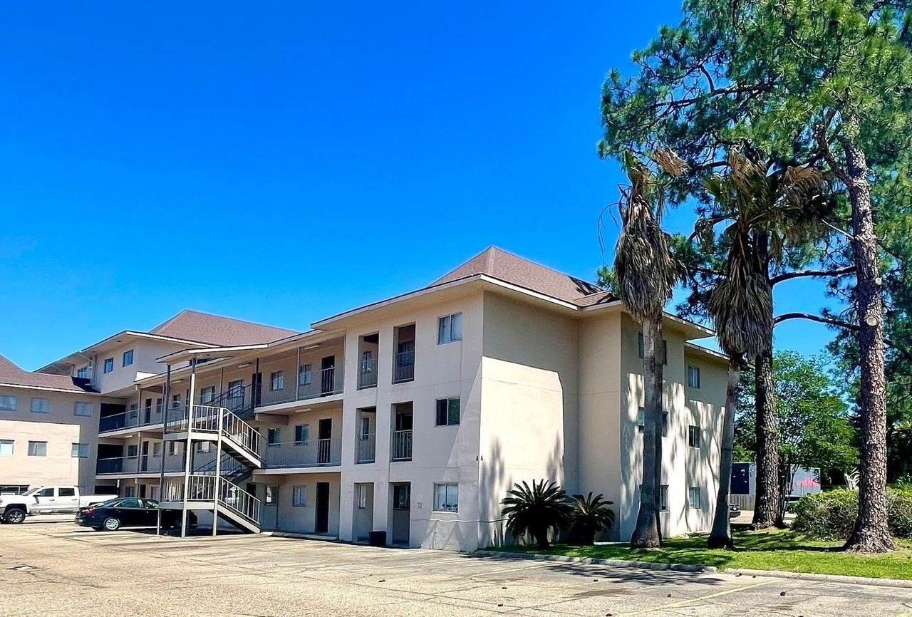 9895 Florida Blvd #307 - Photo 6 of 7