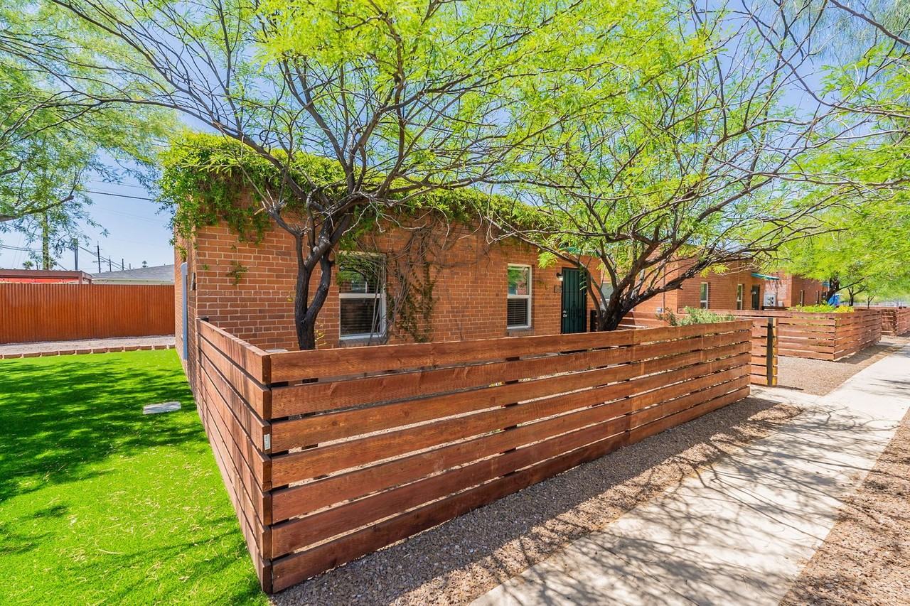 305-315 N. Highland Ave. ( 305, 307, 309, 311A, 311B, 313, 315 ) - Photo 4 of 33