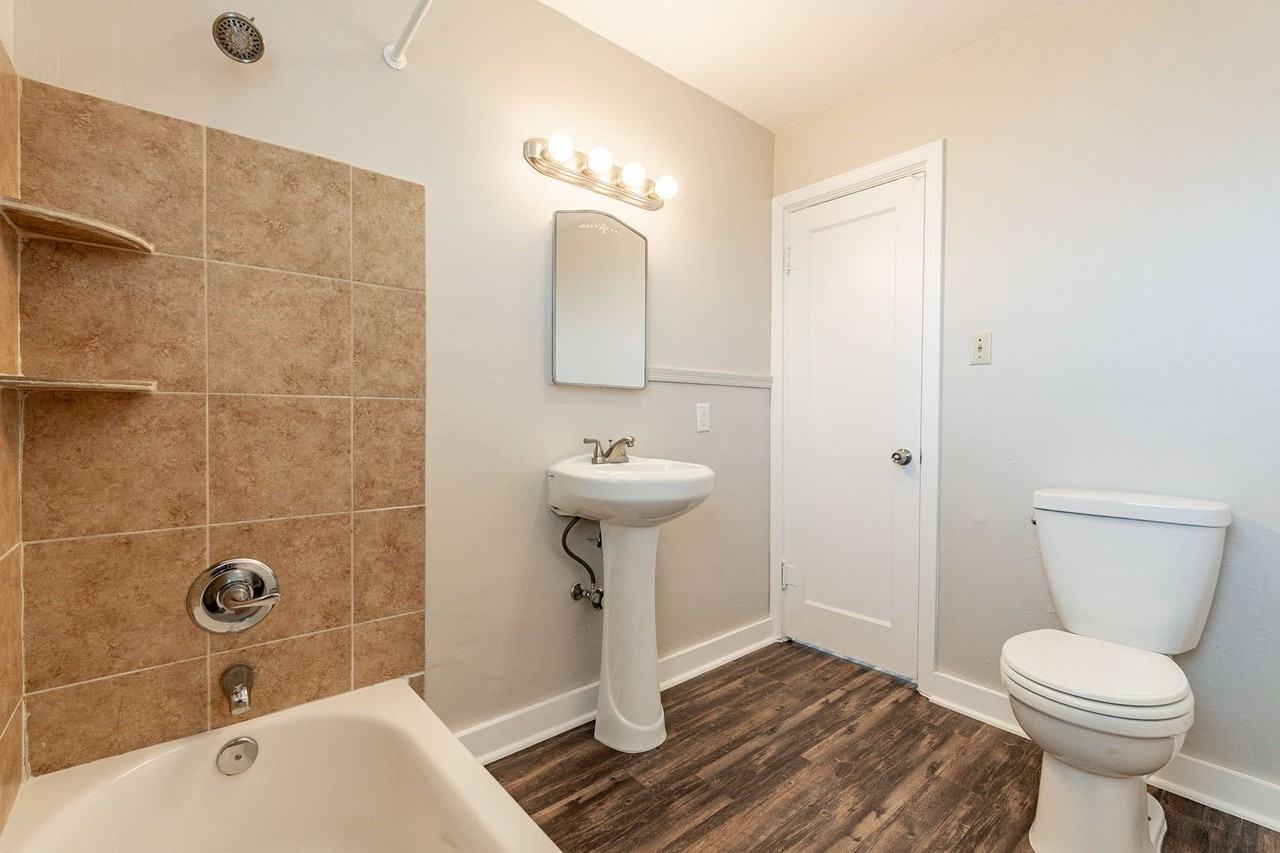 305-315 N. Highland Ave. ( 305, 307, 309, 311A, 311B, 313, 315 ) - Photo 5 of 33