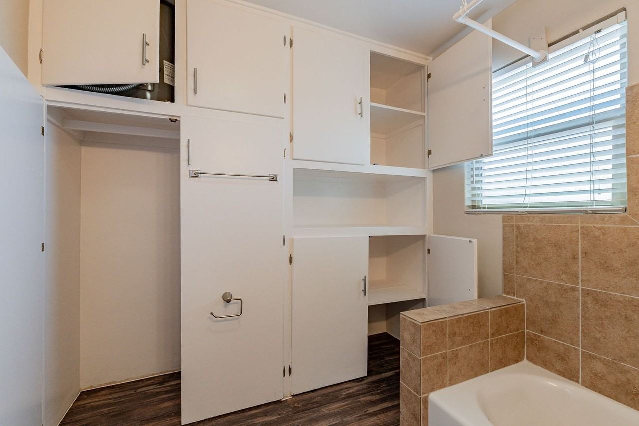 305-315 N. Highland Ave. ( 305, 307, 309, 311A, 311B, 313, 315 ) - Photo 7 of 33