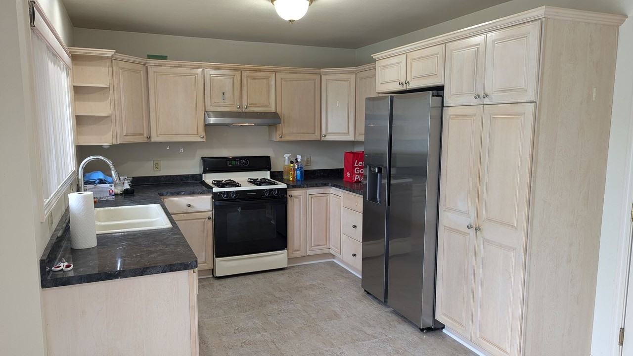 14303 W Waterford Square Dr - Photo 3 of 24