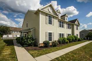215 Springmont Dr - Photo 1 of 1