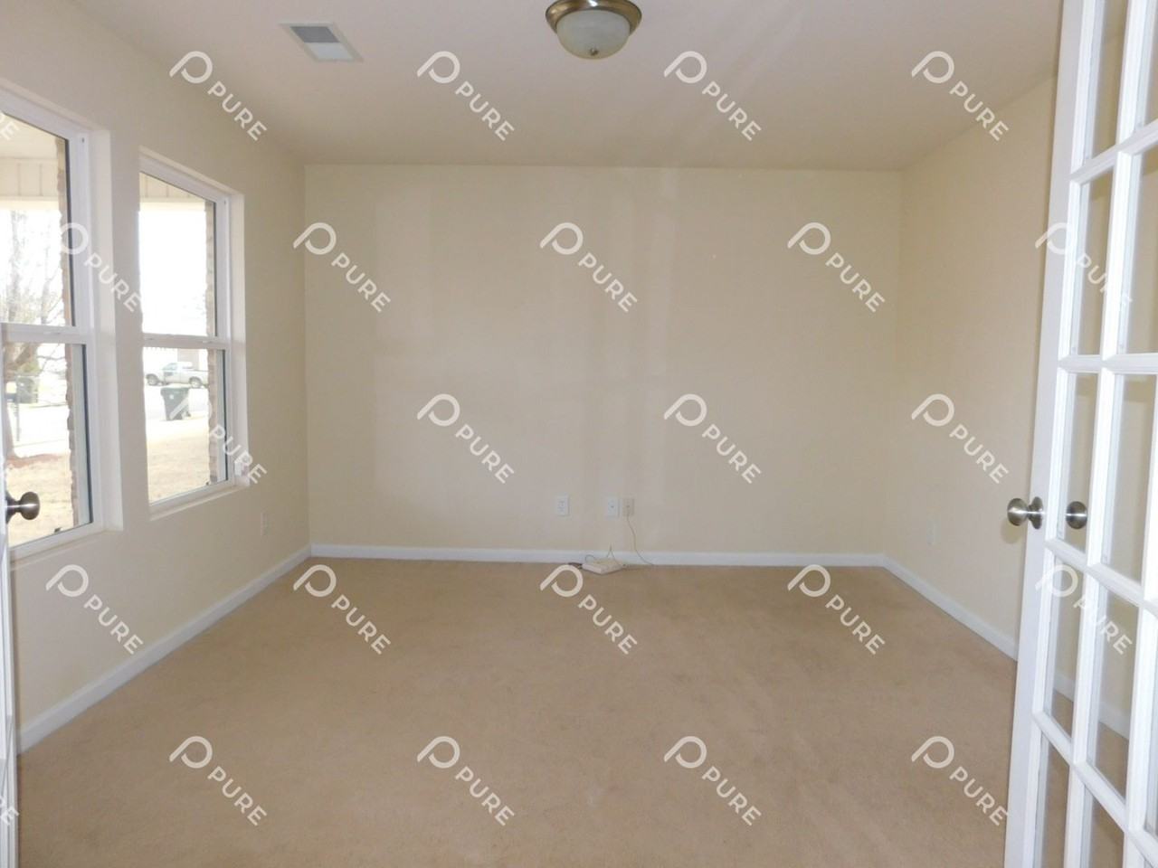 108 Barnard St - Photo 4 of 21