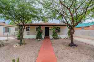 featured image of 2333 E Drachman St