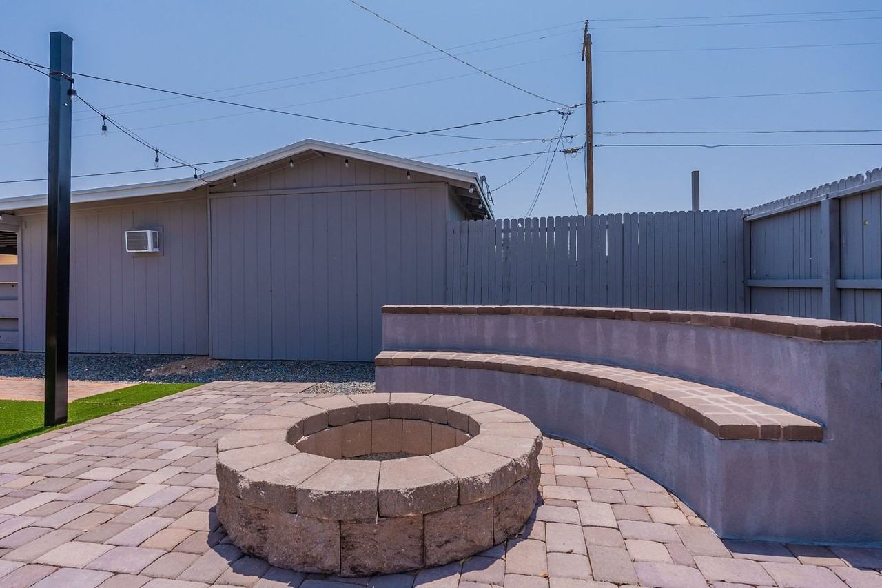 1402 E. Hampton St. - Photo 5 of 50