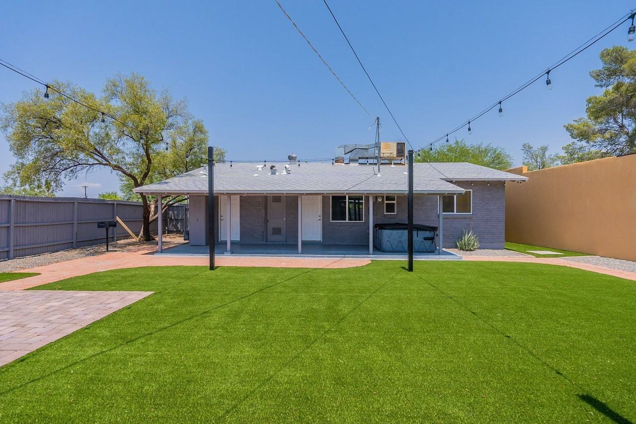 1402 E. Hampton St. - Photo 7 of 50