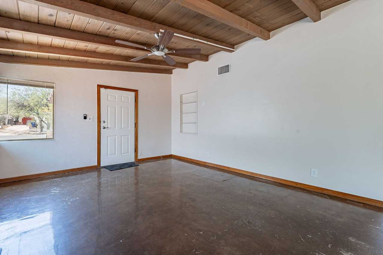 1209 E. Mabel St. - Photo 7 of 50