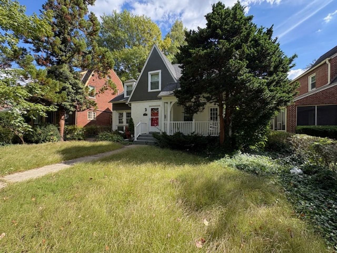 184 Irving Rd - Photo 2 of 25