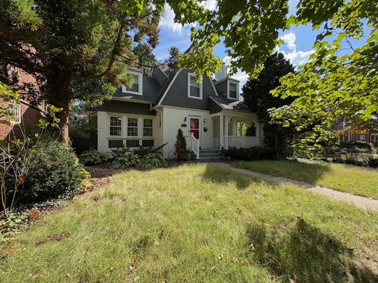 184 Irving Rd - Photo 3 of 25