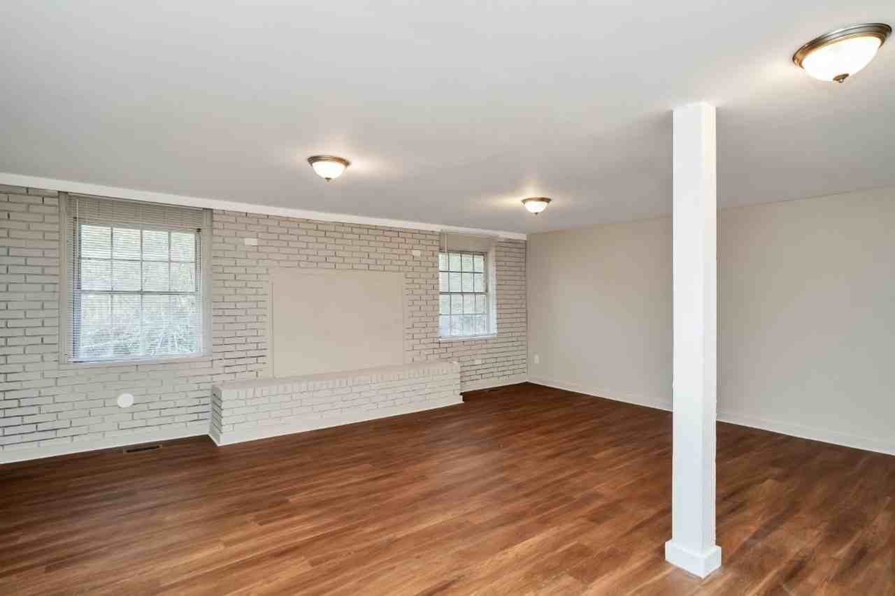 1624 Fairview Drive - Photo 5 of 23