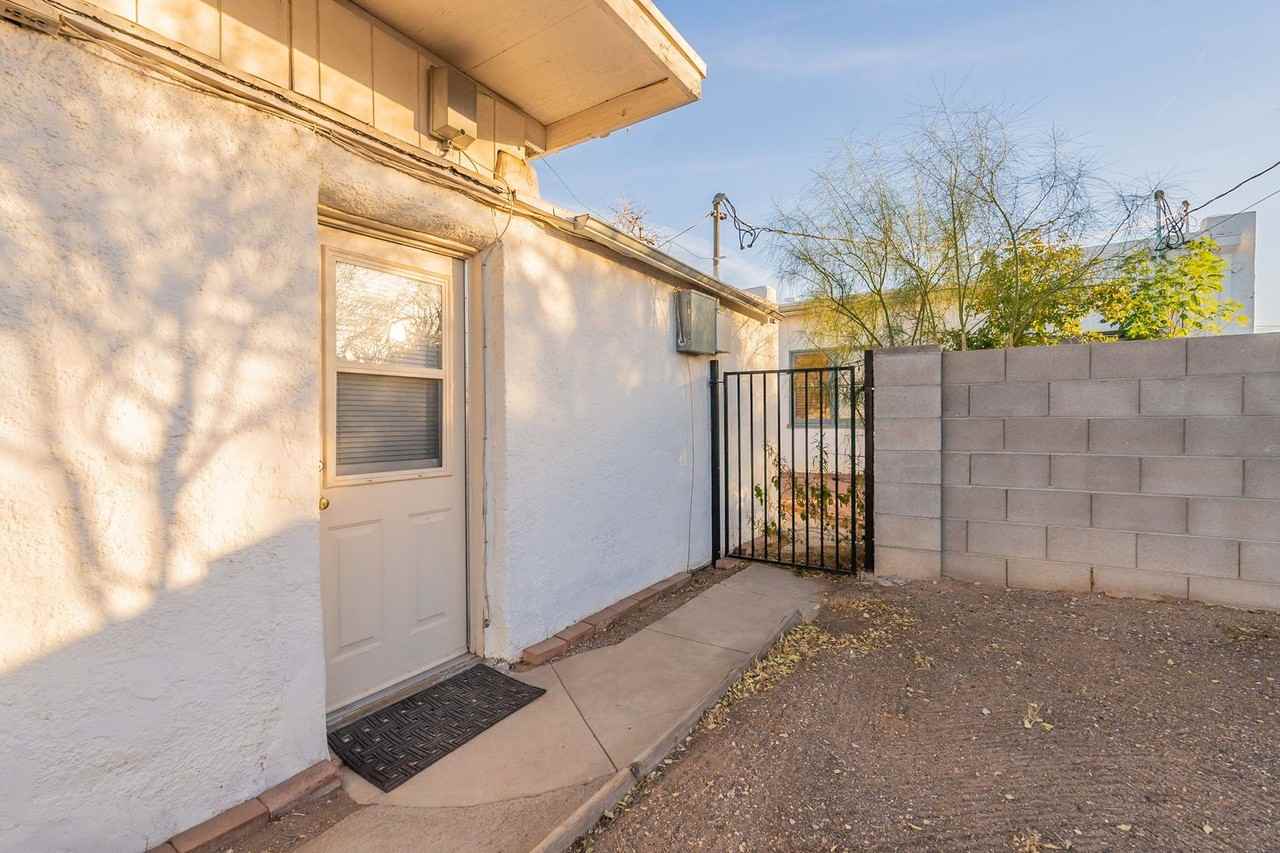 1447 E. Lester St. - Photo 2 of 27