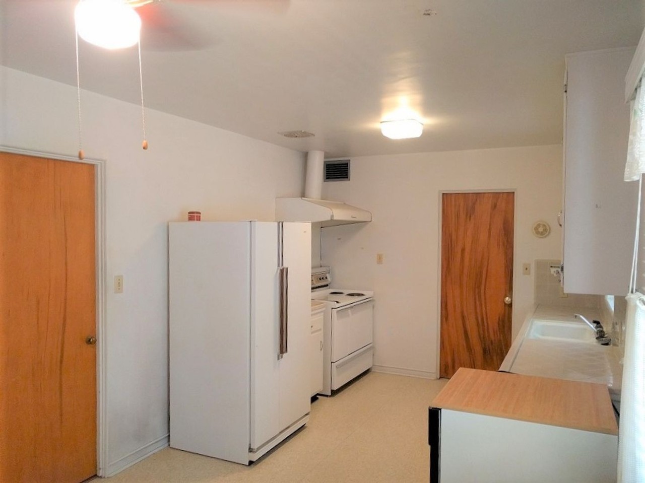 1907 N. Fremont Ave. - Photo 6 of 11