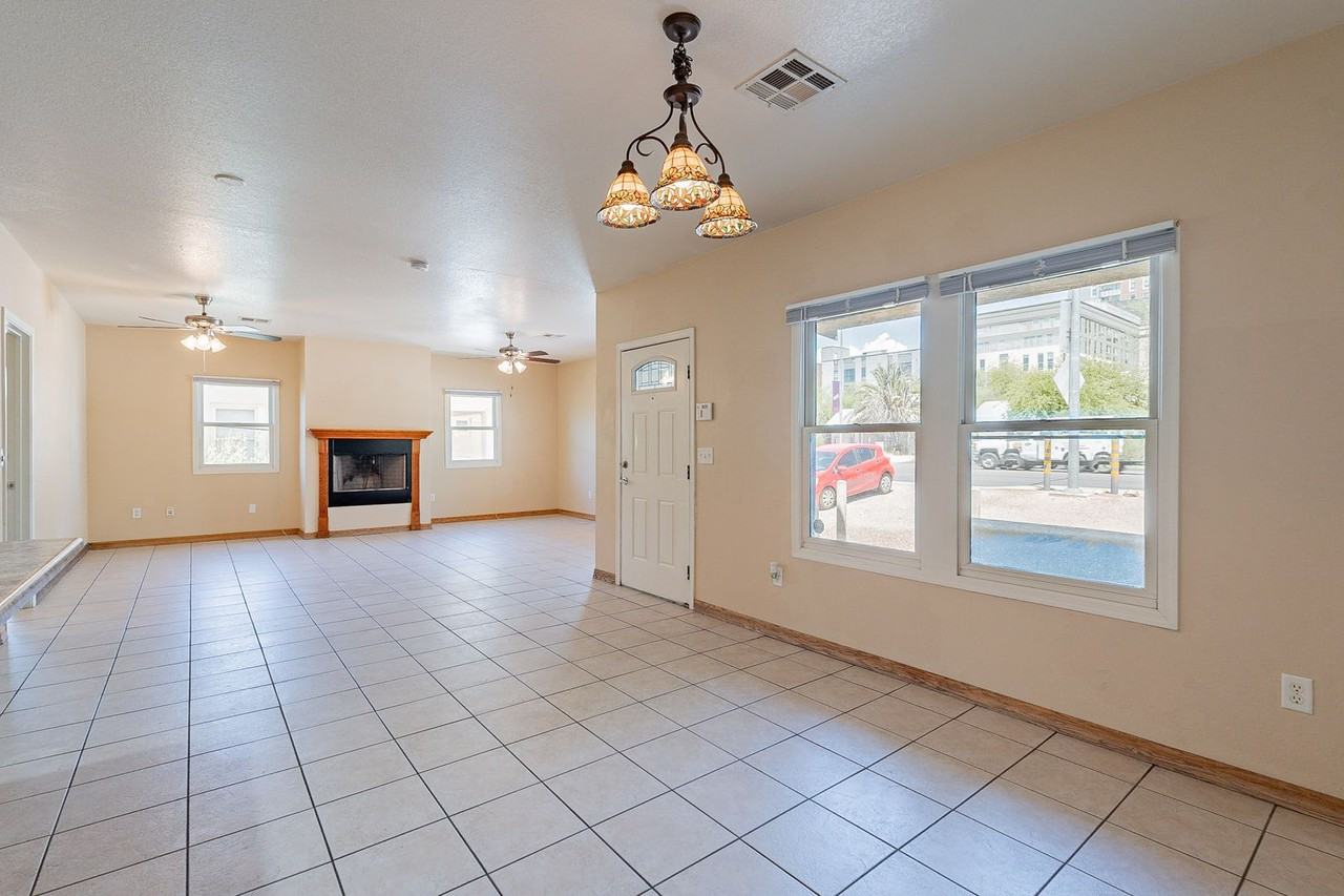 1025 N. Euclid Ave. - Photo 5 of 28