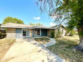 319 Mahota Dr - Photo 1 of 1