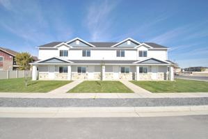 featured image of 315 N 2650 W #12