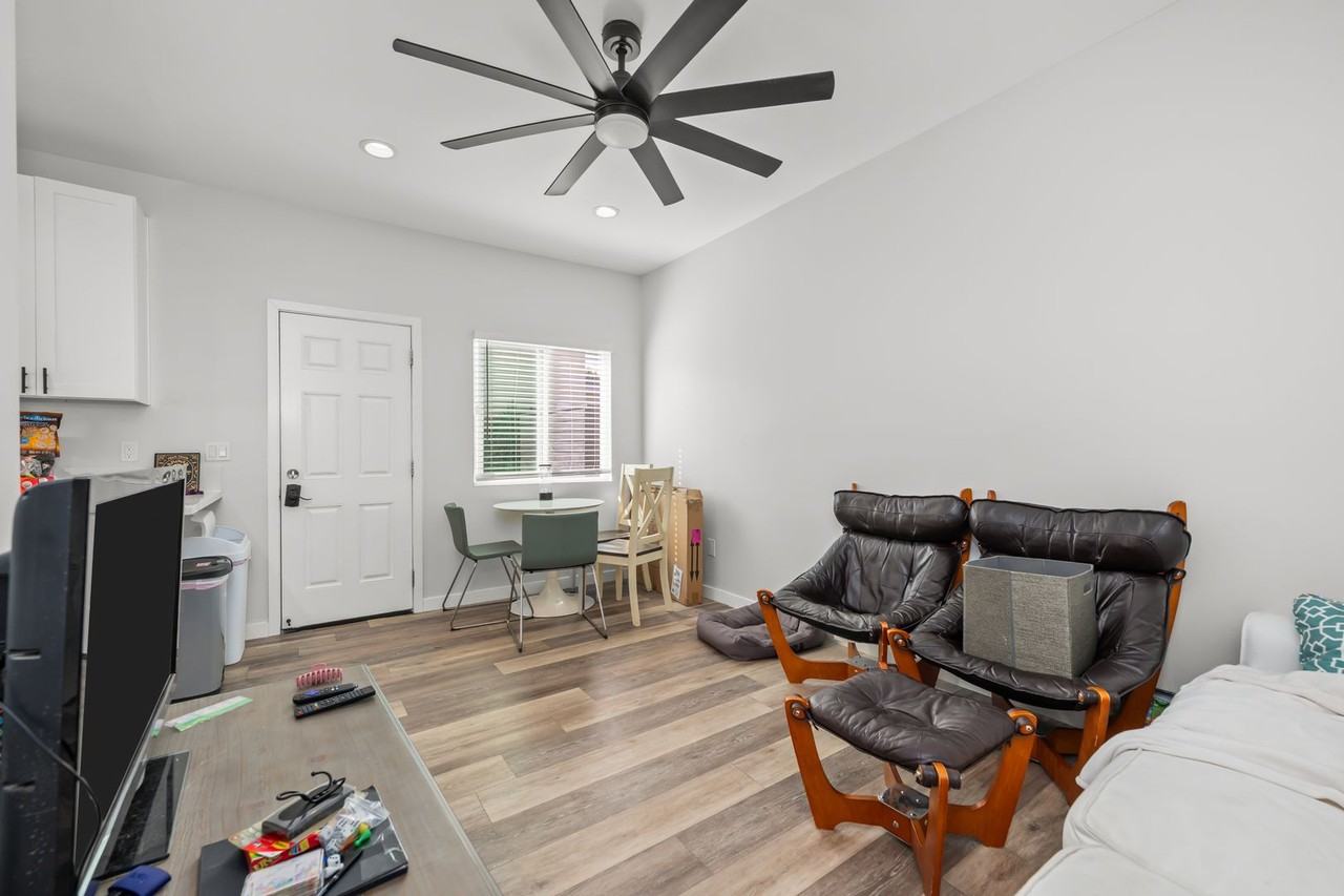 5229 E Falls View Dr - Photo 7 of 18