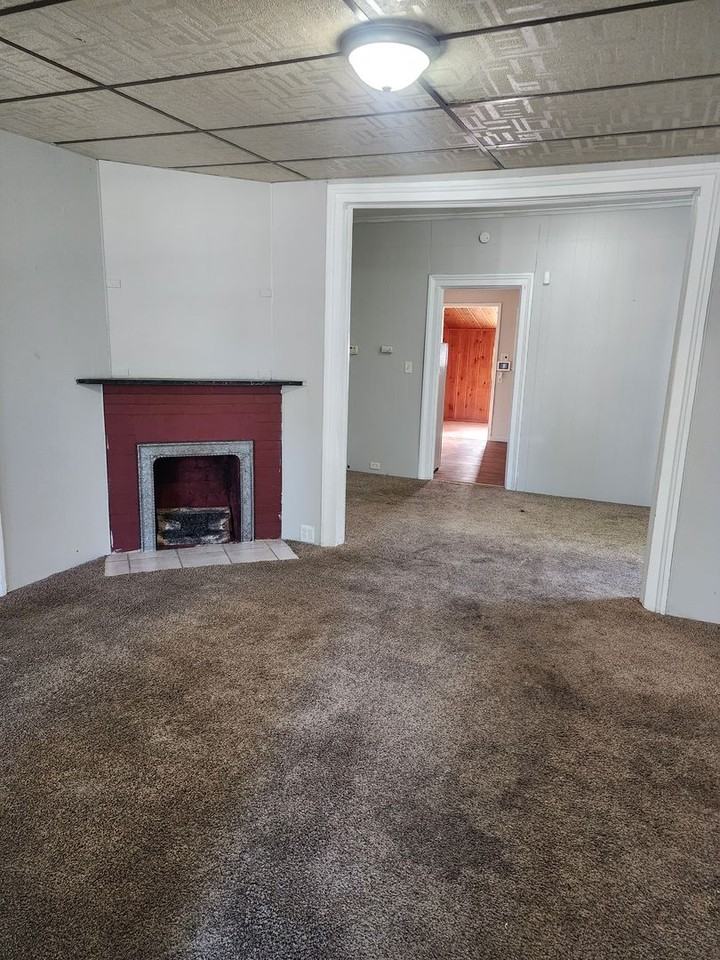 220 S Bond St - Photo 2 of 19