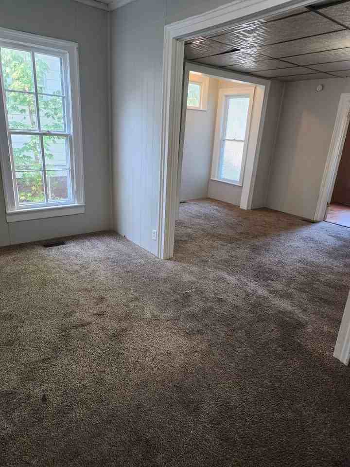 220 S Bond St - Photo 5 of 19